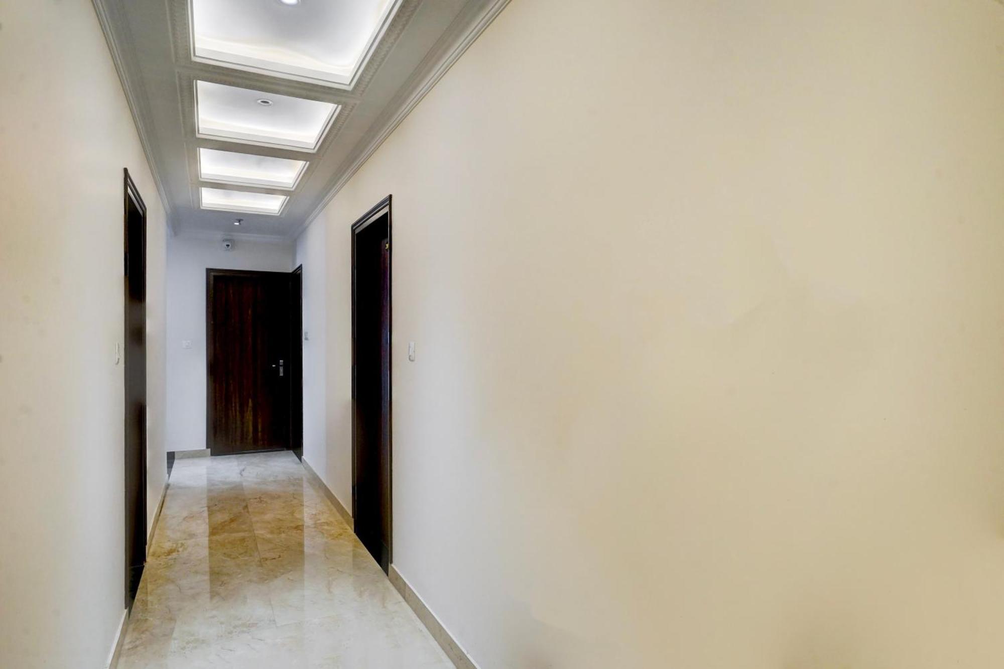 Collection O Golden Sapphire Hotel Jaipur Bagian luar foto