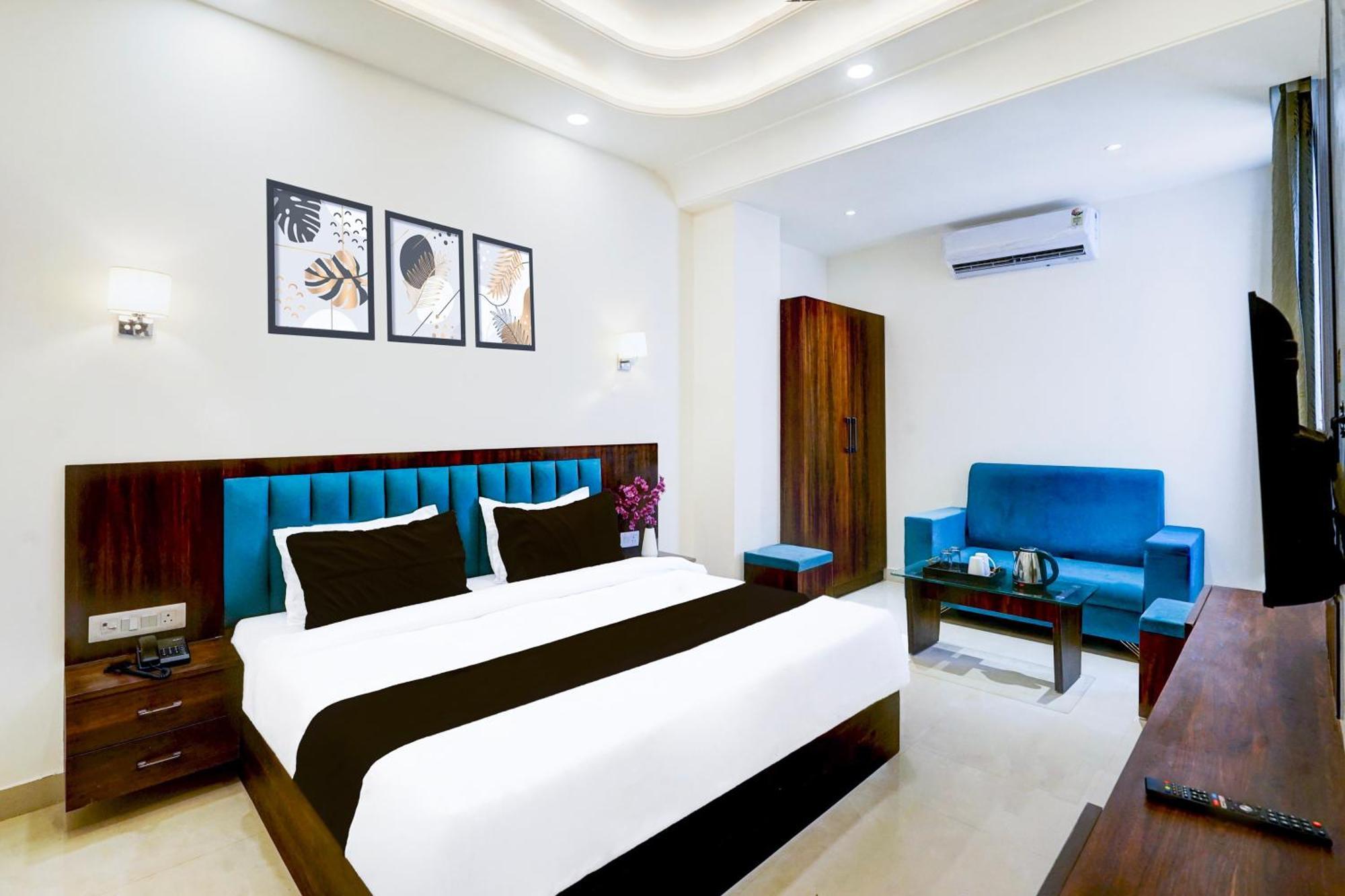Collection O Golden Sapphire Hotel Jaipur Bagian luar foto